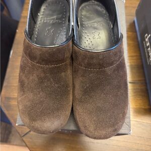 Dansko Women’s Brown Suede Professional clogs - size 36